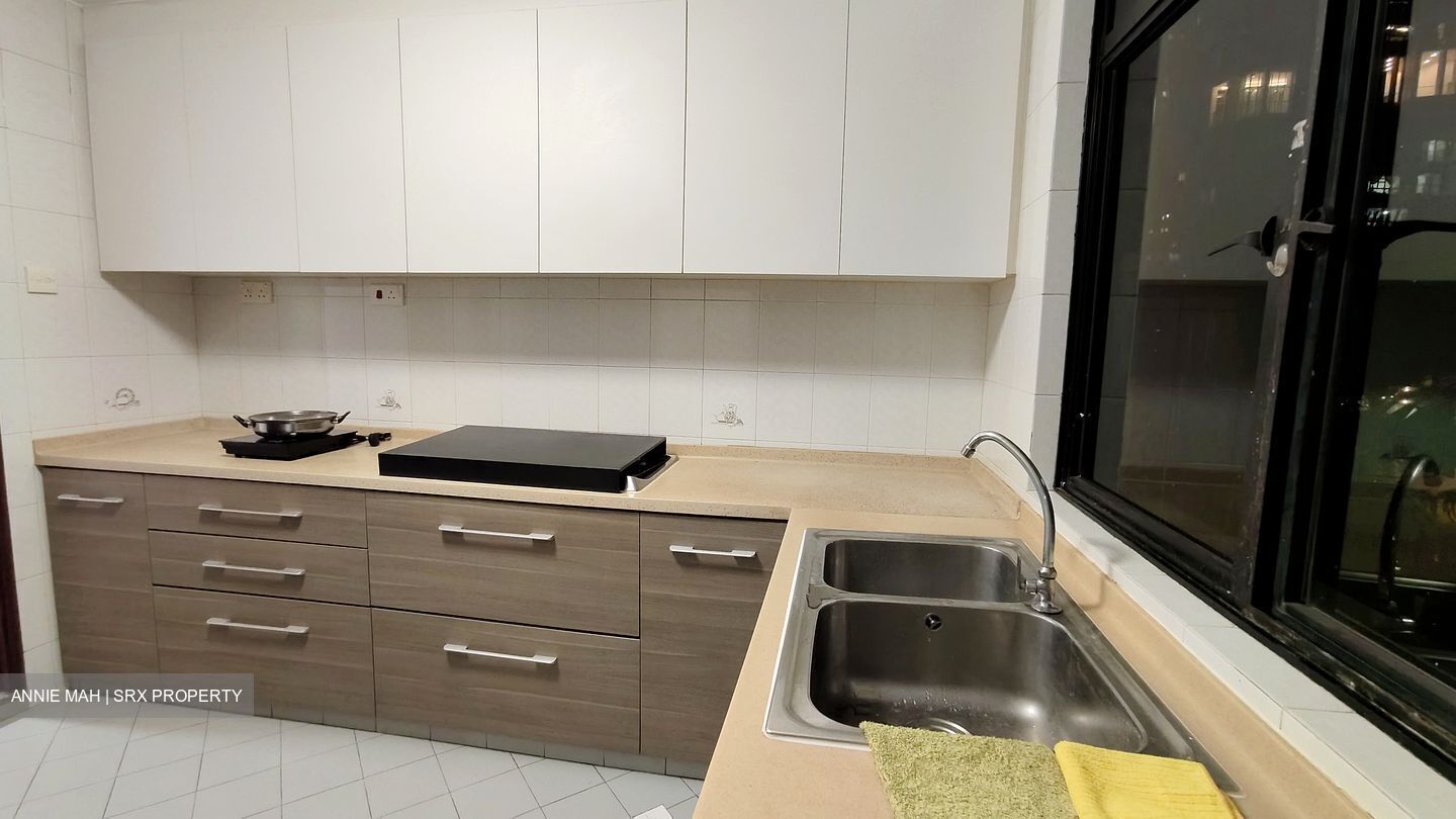 Surrey Road (D11), Condominium #548815201